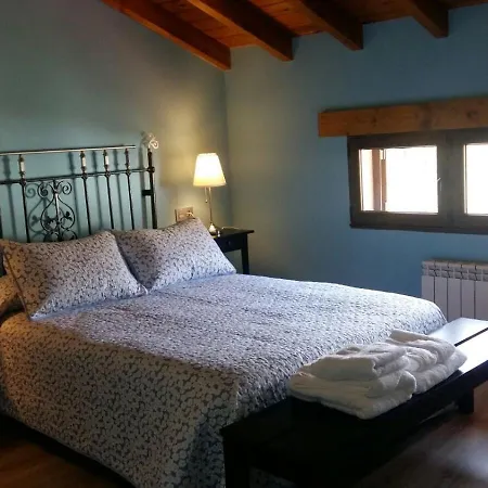 Turistico Casas De Manuel * La Pola de Gordon